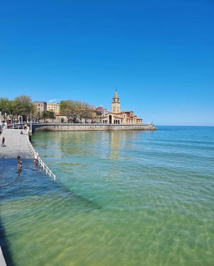 La Marina Lägenhet Gijón Exteriör bild