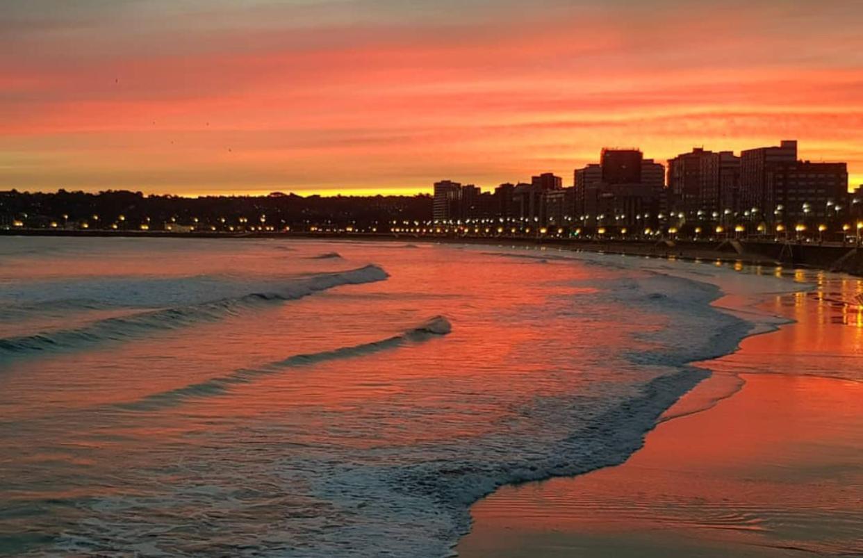 La Marina Lägenhet Gijón Exteriör bild